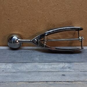 Food Network Tux Cookie Scoop